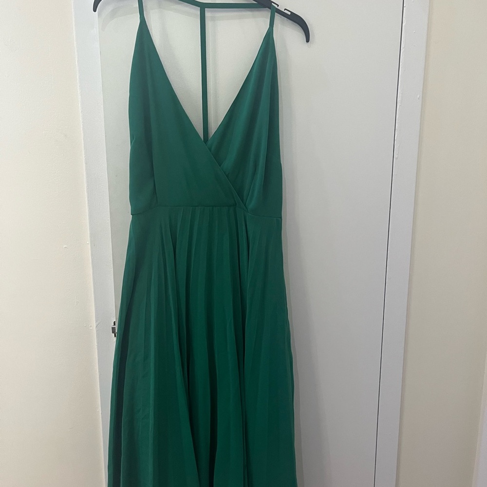 Elegant Green Sleeveless Dress